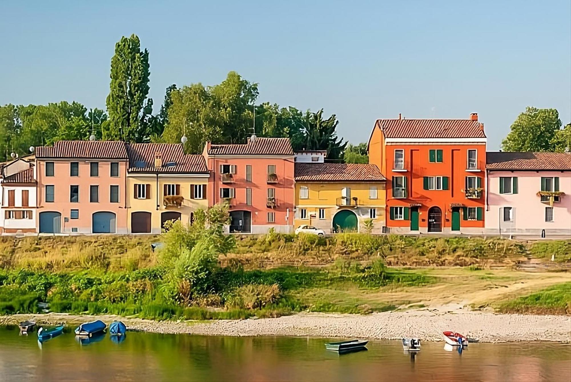 149 Borgo Ticino Suite Attico Di Lusso Con Terrazzo E Parking Privato Павия Экстерьер фото
