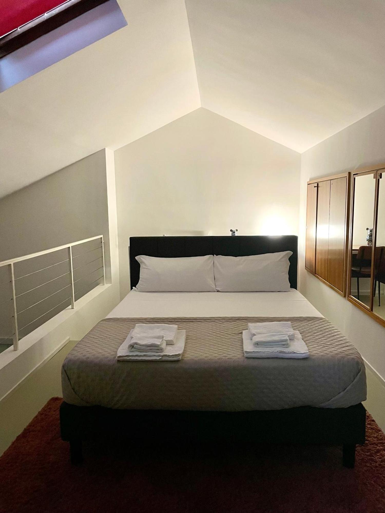 149 Borgo Ticino Suite Attico Di Lusso Con Terrazzo E Parking Privato Павия Экстерьер фото